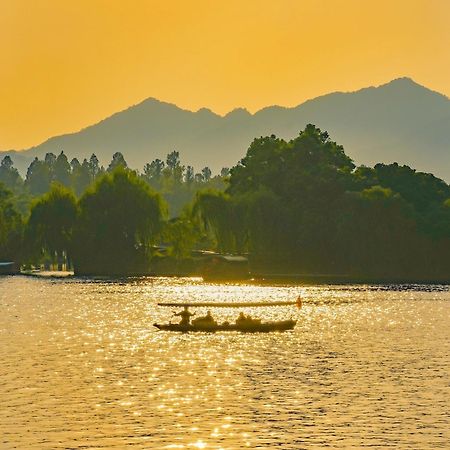 Nost Algia S Hotel In The West Lake Scenic Area-,Lingyin Temple, Leifeng Tower, Children'S Playground, Free Night Snack, Free Laundry, English Communication Well, Free Travel Advice Ханчжоу Екстер'єр фото